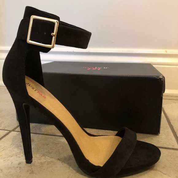 Size 10 heels from JustFab - Picture 2 of 4